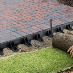 Tuinafboording / Kantopsluiting 4,8 M 12 Tuinafboording / Kantopsluiting 4,8 M -Tuingereedschap Winkel kantopsluiting tuinafboording 48 m 1484062333 2 600