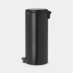 Pedaalemmer NewIcon BRABANTIA - 30 Liter Mat Zwart -Tuingereedschap Winkel pedaalemmer newicon 30 liter mat zwart 1608012193 2 600
